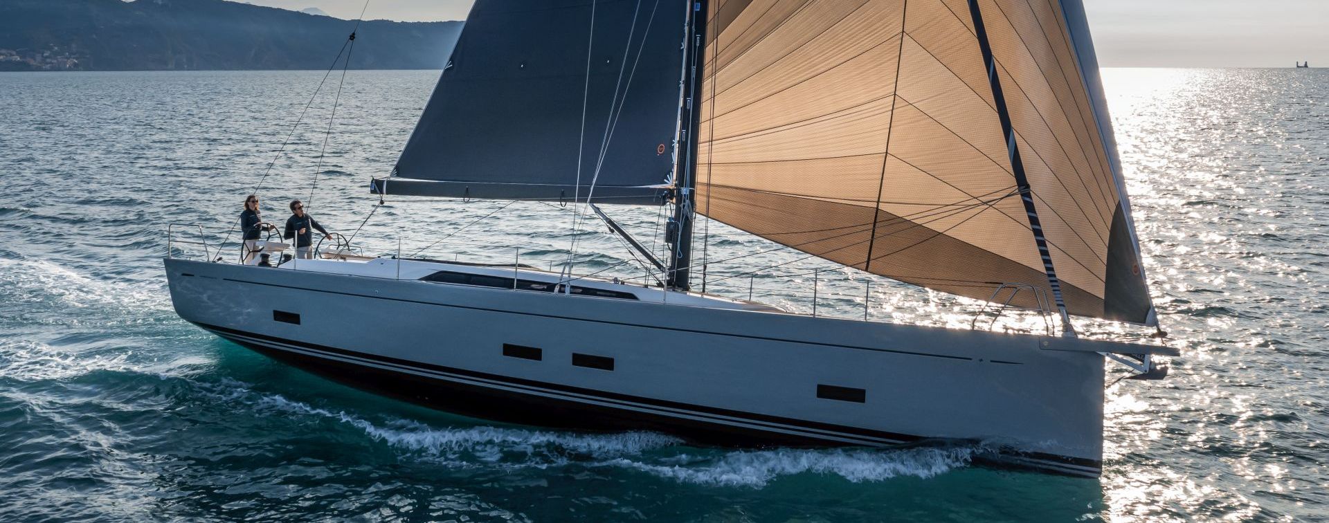 grand-soleil-48-performance-grey-hull